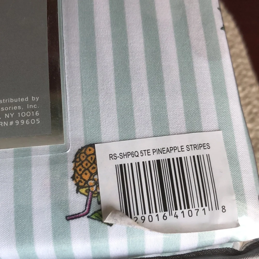 Nicole Miller Pineapple Stripe Queen Sheet Set in Mint and White